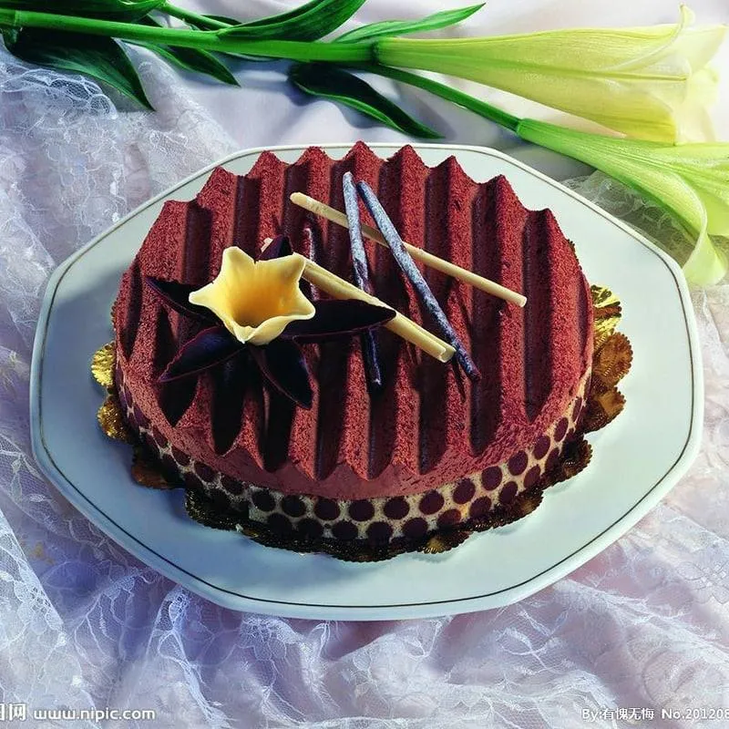 Dust-Resistant Non-Stick Silicone Cake Mold for Baking