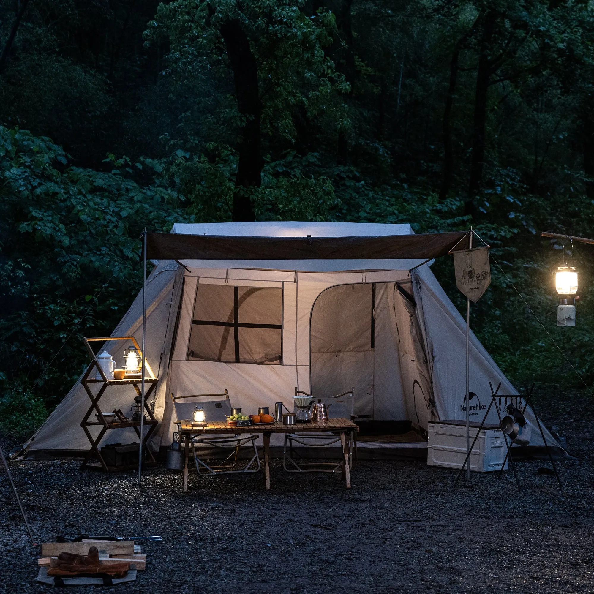 Village 5.0 4-Person Instant Tent